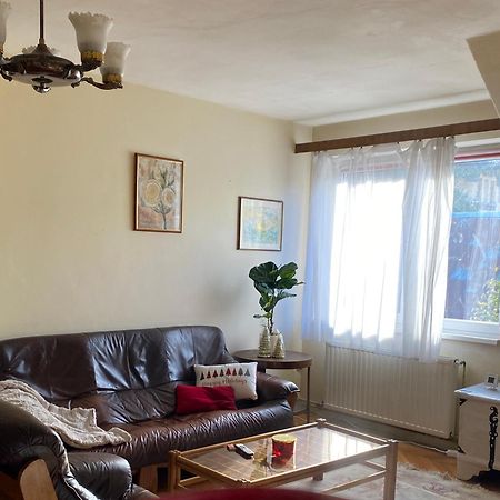 Rose'S Oldtown Apartment Brasov Exterior photo