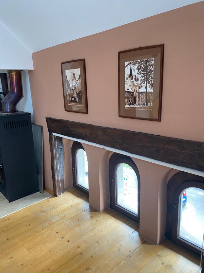 Rose'S Oldtown Apartment Brasov Exterior photo