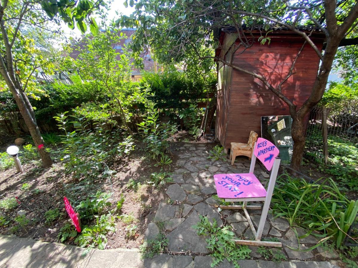 Rose'S Oldtown Apartment Brasov Exterior photo
