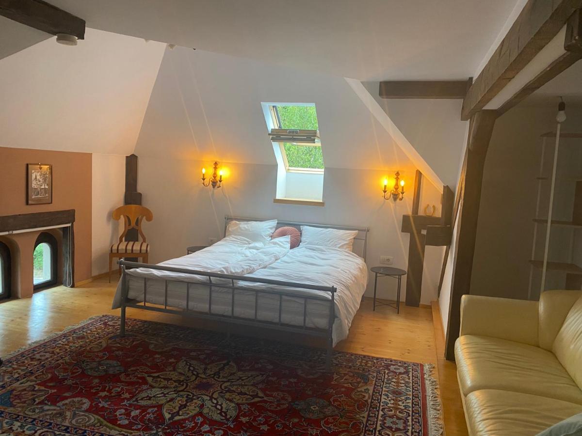 Rose'S Oldtown Apartment Brasov Exterior photo