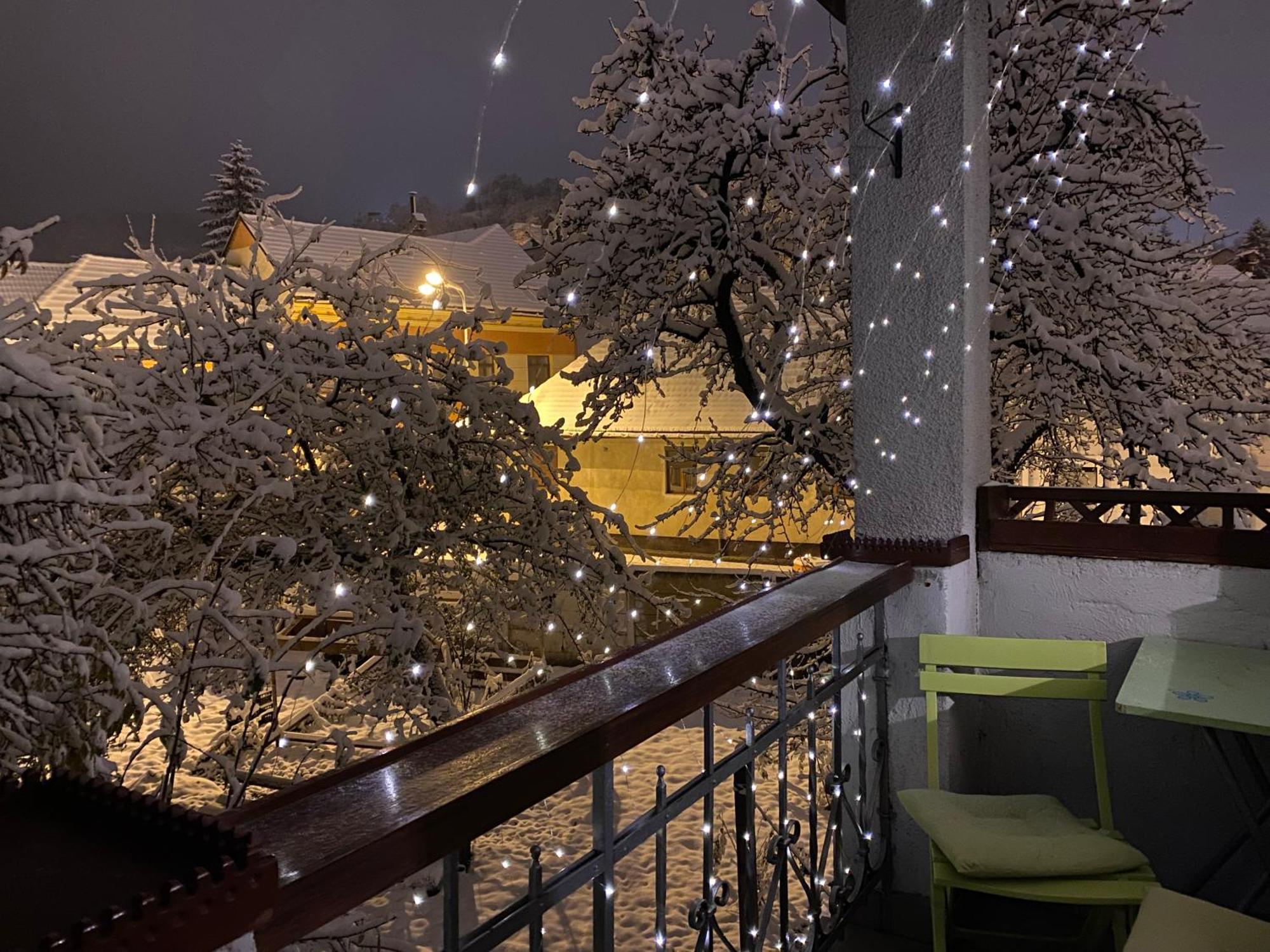 Rose'S Oldtown Apartment Brasov Exterior photo